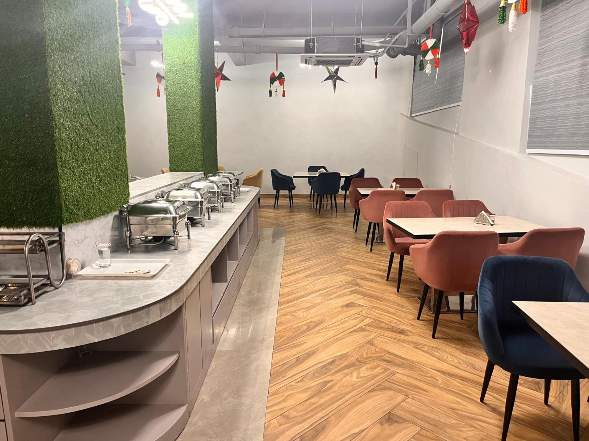 גורגאון Gazebo Inn & Suites Medanta מראה חיצוני תמונה
