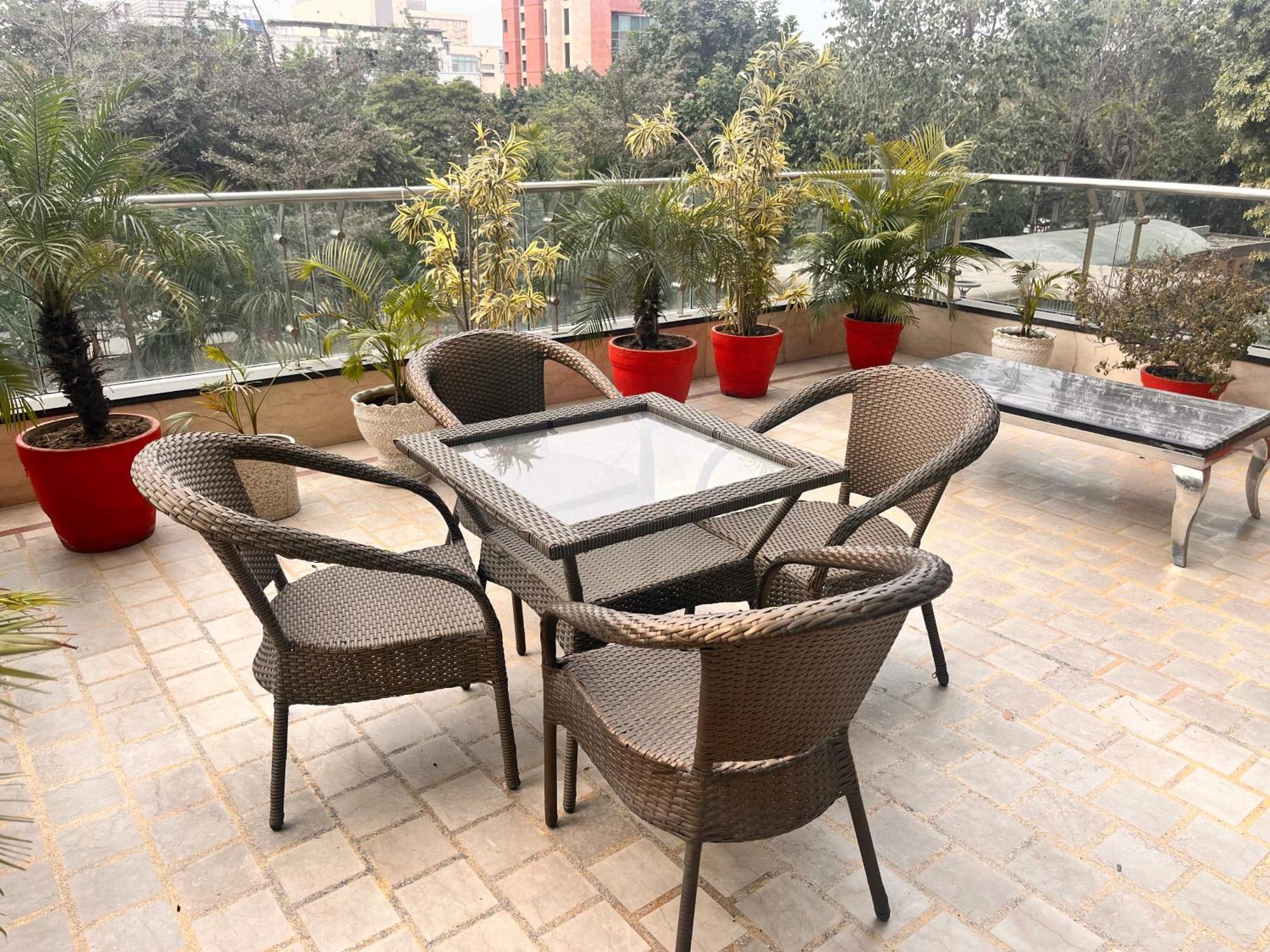 גורגאון Gazebo Inn & Suites Medanta מראה חיצוני תמונה