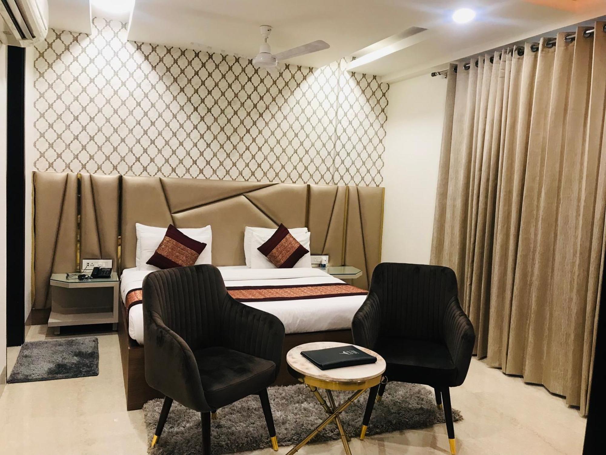 גורגאון Gazebo Inn & Suites Medanta מראה חיצוני תמונה