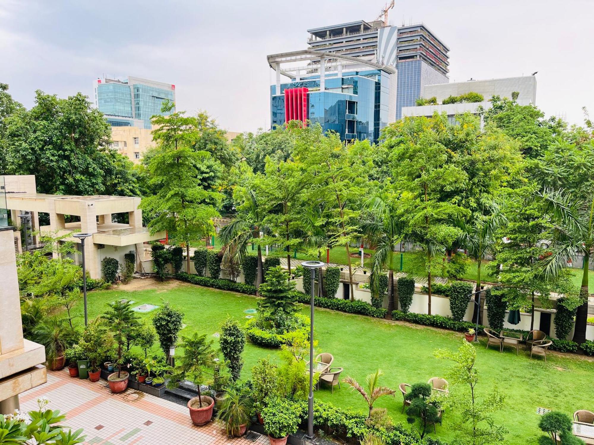 גורגאון Gazebo Inn & Suites Medanta מראה חיצוני תמונה