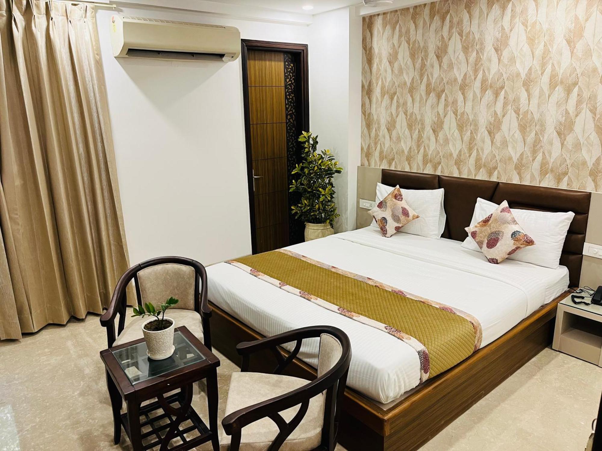גורגאון Gazebo Inn & Suites Medanta מראה חיצוני תמונה