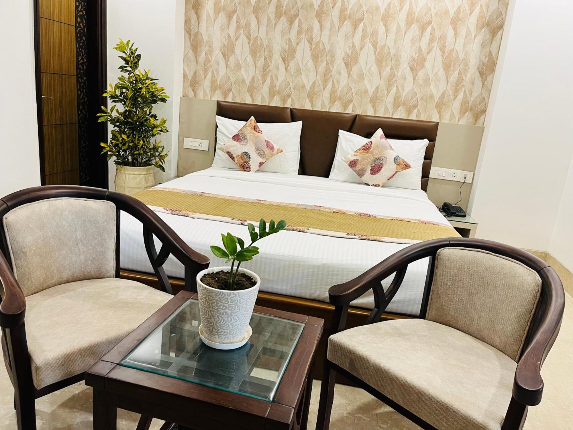 גורגאון Gazebo Inn & Suites Medanta מראה חיצוני תמונה