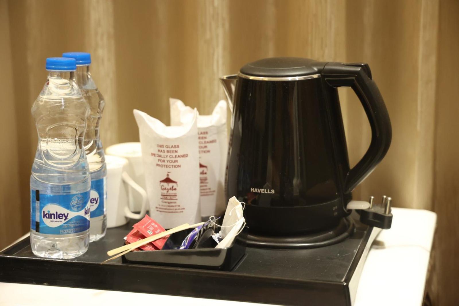 גורגאון Gazebo Inn & Suites Medanta מראה חיצוני תמונה